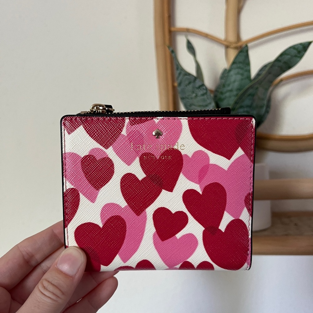 Kate Spade Yours Truly adalyn heart wallet